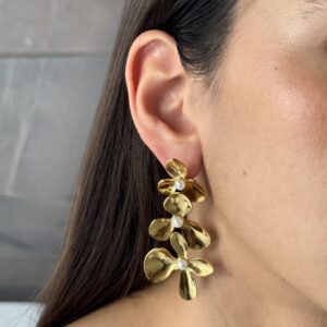 ARETE FLORES COLGANTES CON PERLA