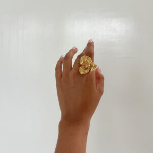 ANILLO FLOR TRES PETALOS PISTILOS