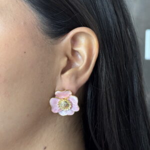 ARETE FLOR ROSA CON PISTILO DORADO