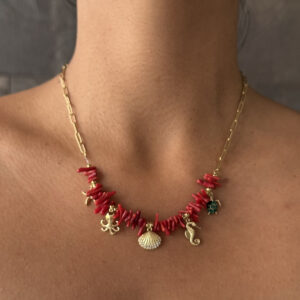 COLLARPIEDRA CHIP TIPO CORAL CON CHARM MARINOS