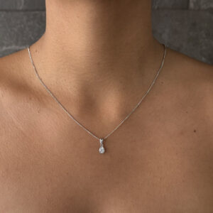 COLLAR DIAMANTE OVALO CHICO