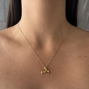 COLLAR COLA DE BALLENA
