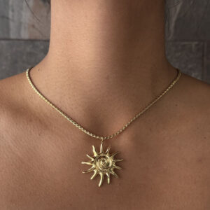 COLLAR SOL CON ESPIRAL