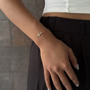 PULSERA CRUZ DE ZIRCONIA CON CADENA