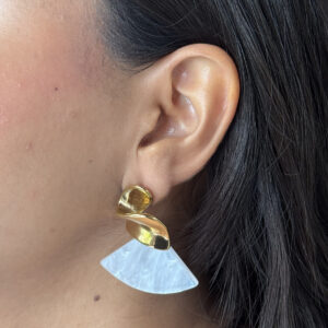 ARETE ESPIRAL CON PLACA CONCHA