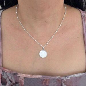 COLLAR VIRGEN GPE DE MADRE PERLA