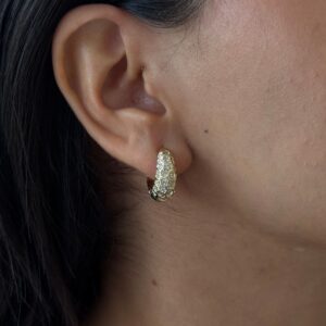 HUGGIES CRATER CON ZIRCONIAS