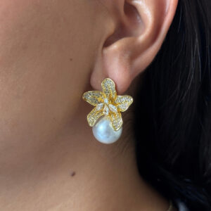 ARETE FLOR ZIRCONIAS CON PERLA