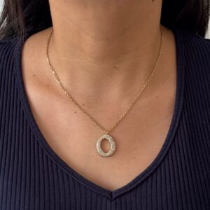 COLLAR OVALO CON ZIRCONIAS